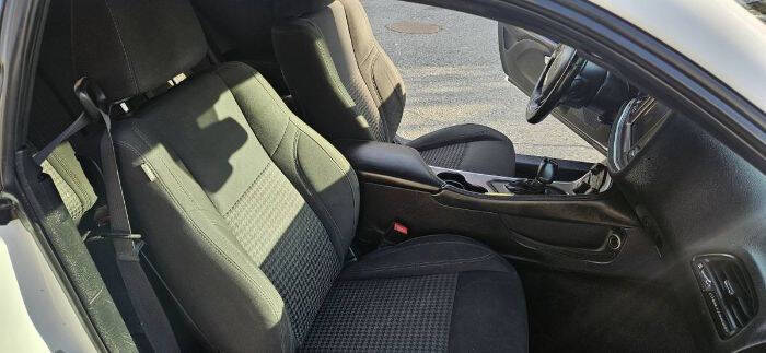 2015 Dodge Challenger SXT