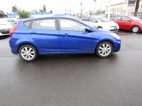 2012 Hyundai Accent SE