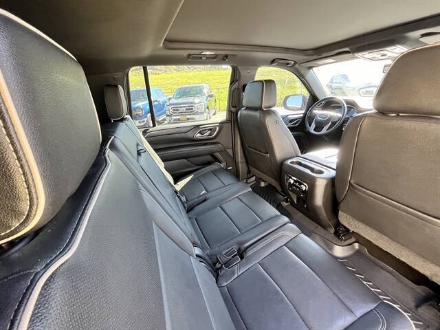 2023 GMC Yukon XL SLT