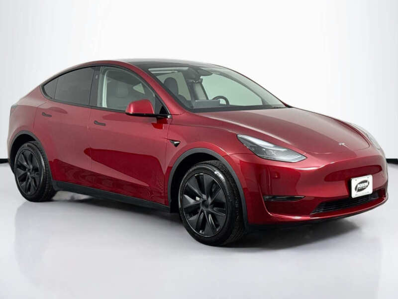 2025 Tesla Model Y Long Range