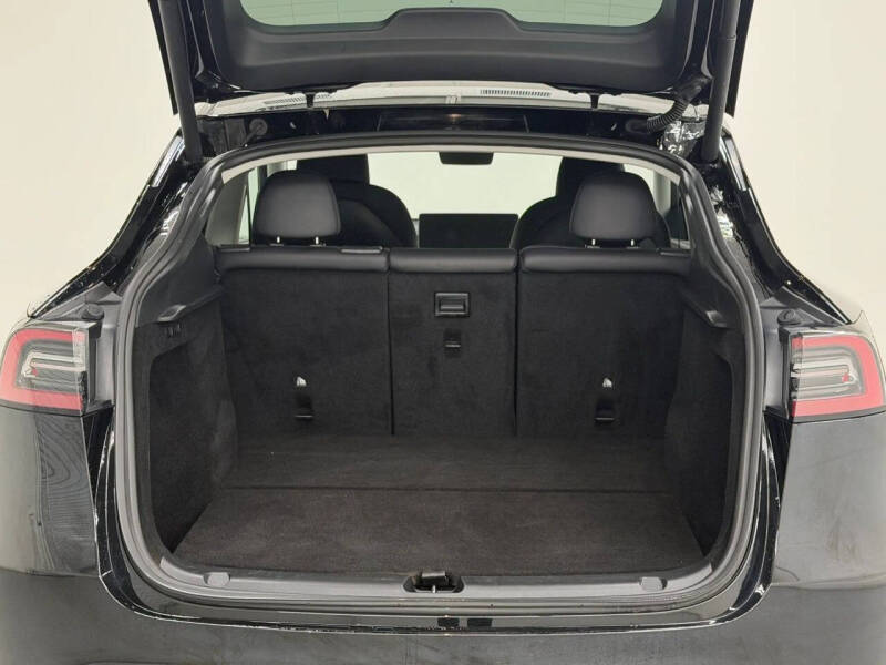 2025 Tesla Model Y Long Range