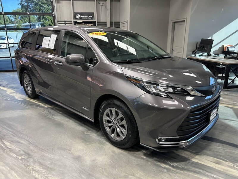 2021 Toyota Sienna XLE 7-Passenger