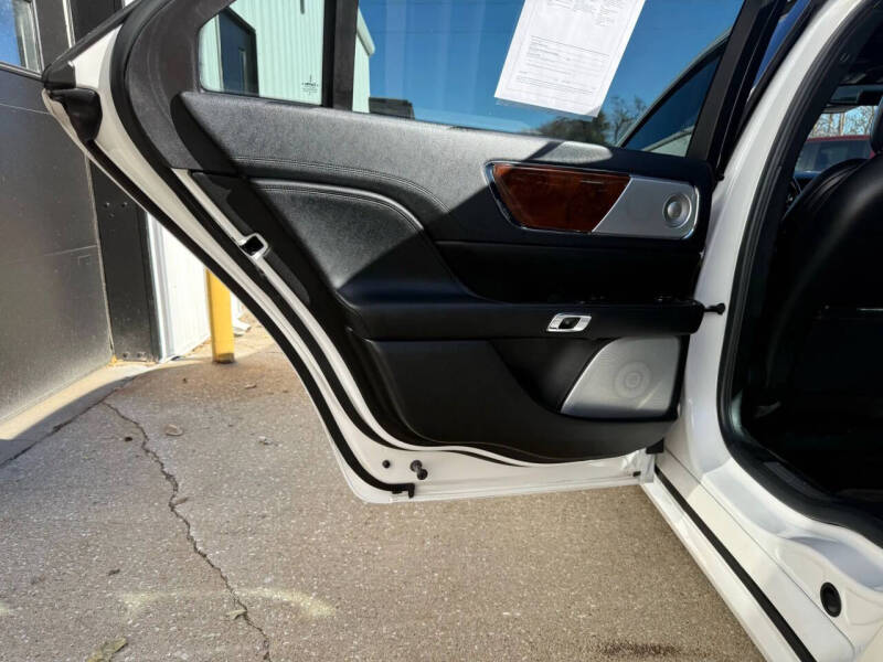 2017 Lincoln Continental Reserve