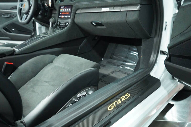 2023 Porsche 718 Cayman GT4 RS