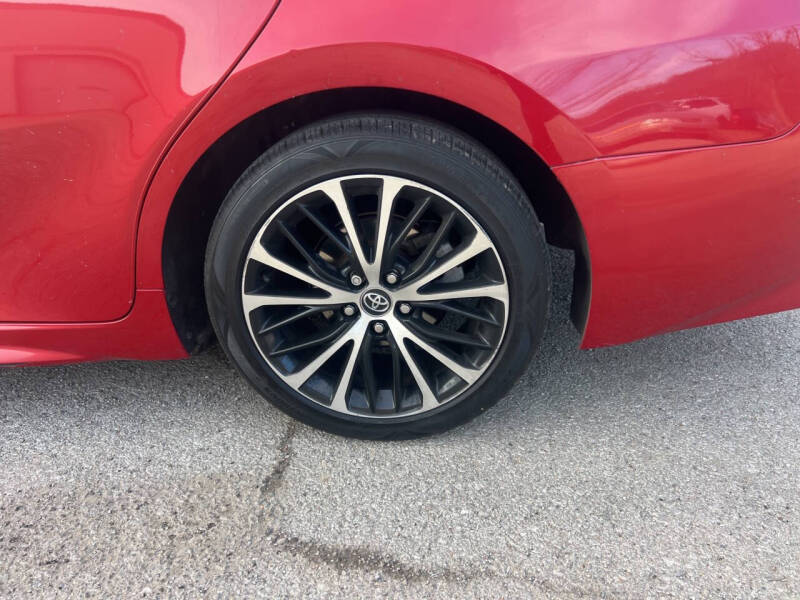 2020 Toyota Camry SE