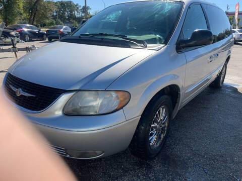2003 Chrysler Town and Country for sale at EXECUTIVE CAR SALES LLC in North Fort Myers FL