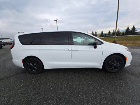 2023 Chrysler Pacifica Plug-In Hybrid Limited