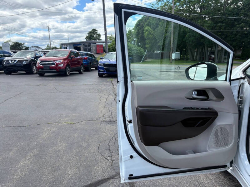 2017 Chrysler Pacifica Touring
