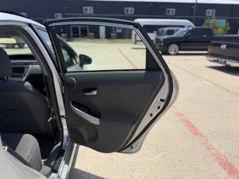 2010 Toyota Prius III