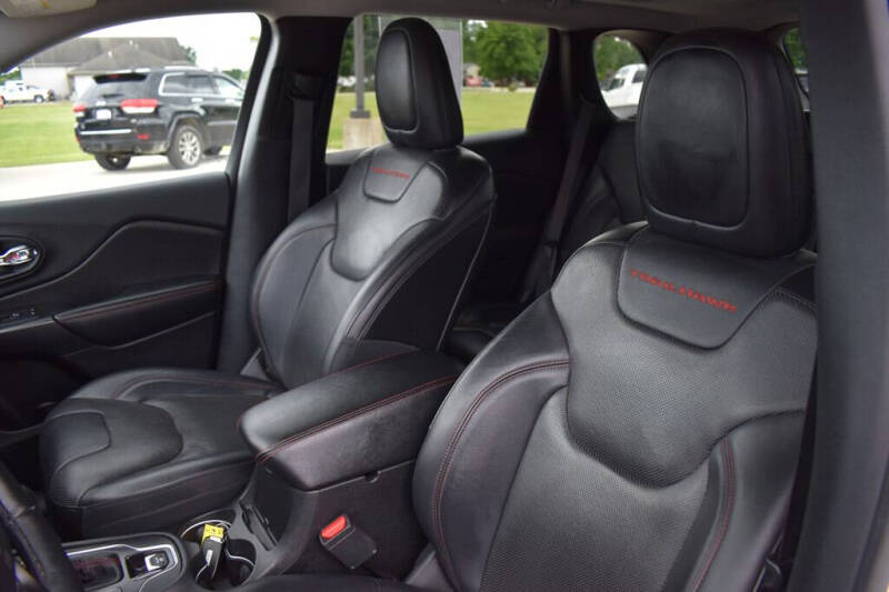2019 Jeep Cherokee Trailhawk