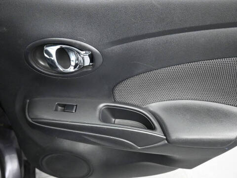 2015 Nissan Versa 1.6 SV