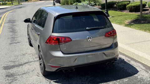 2016 Volkswagen Golf R 4Motion