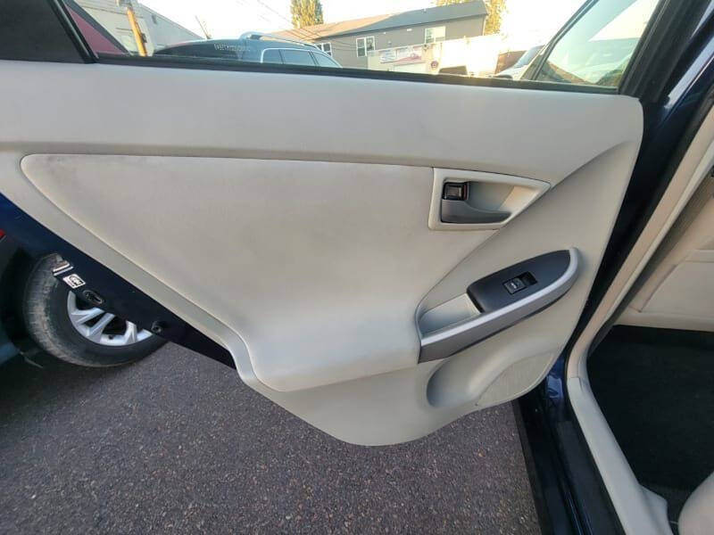 2013 Toyota Prius One