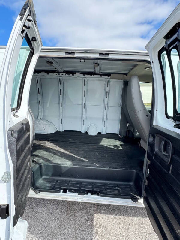 2020 Chevrolet Express 2500