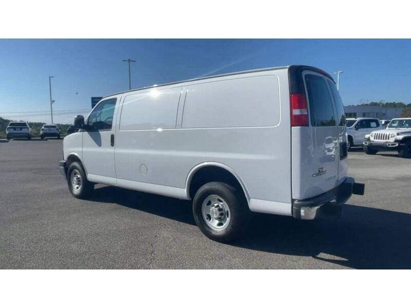 2023 Chevrolet Express 2500