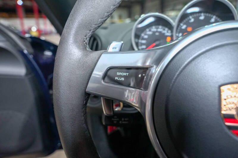 2012 Porsche Cayman R