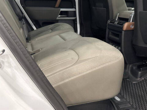 2021 Land Rover Defender 110 SE