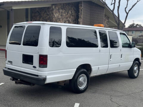 2006 Ford E-Series E-350 SD XLT
