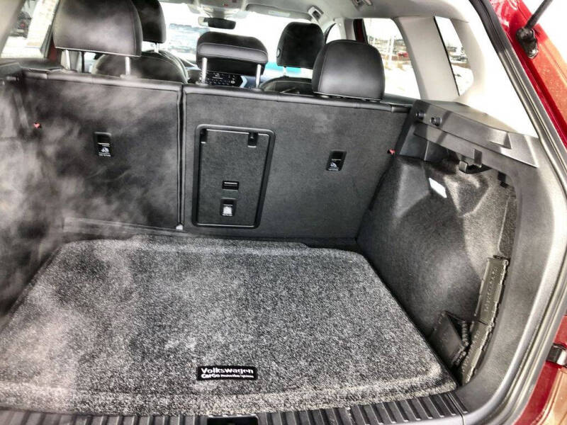 2024 Volkswagen Taos SE 4Motion