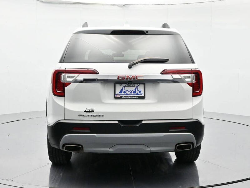 2023 GMC Acadia SLT