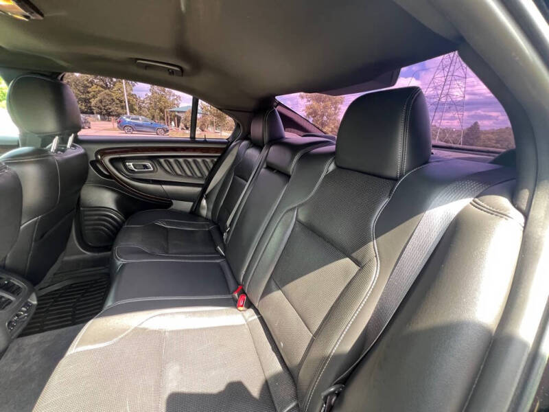 2017 Ford Taurus Limited