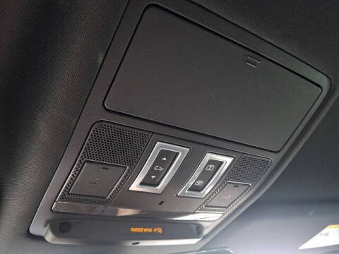 2022 Land Rover Defender 90 X-Dynamic S