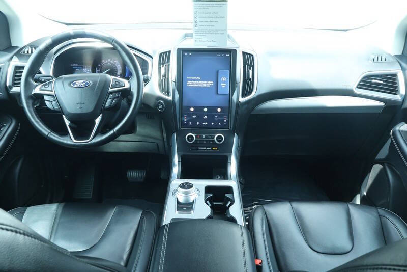 2021 Ford Edge Titanium