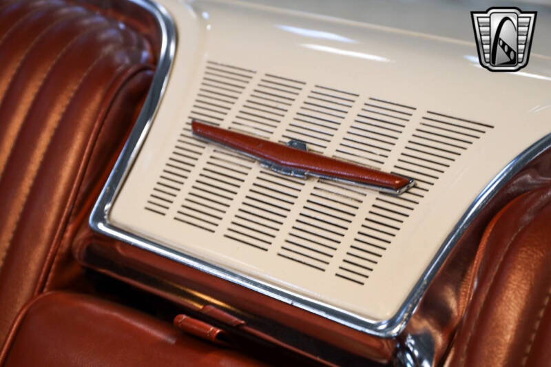 1966 Ford Thunderbird