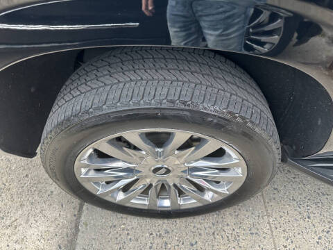 2022 Cadillac Escalade ESV Premium Luxury