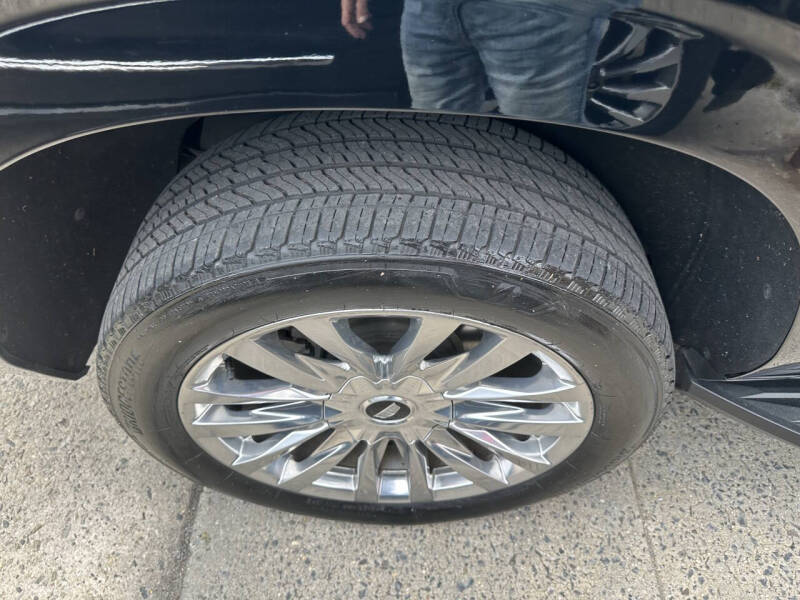 2022 Cadillac Escalade ESV Premium Luxury