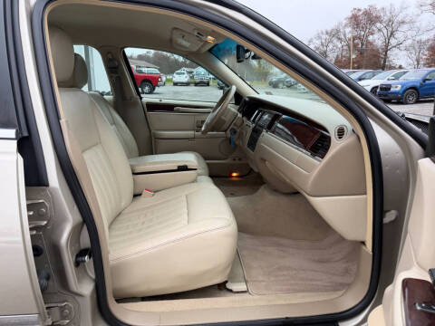 2006 Lincoln Town Car Signature