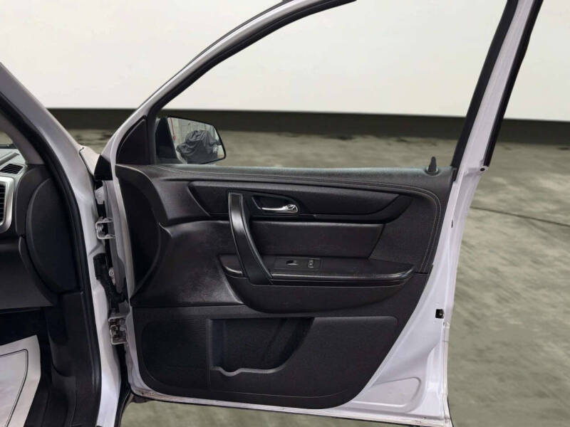 2016 GMC Acadia SLE-2