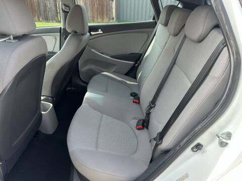 2012 Hyundai Accent GS