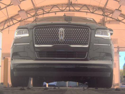 2023 Lincoln Navigator Standard