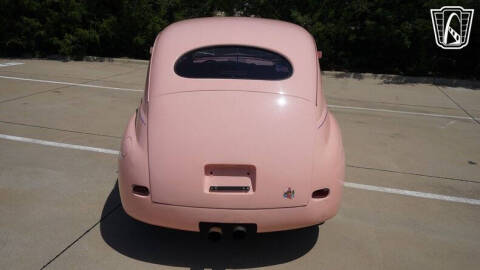 1947 Ford Customline