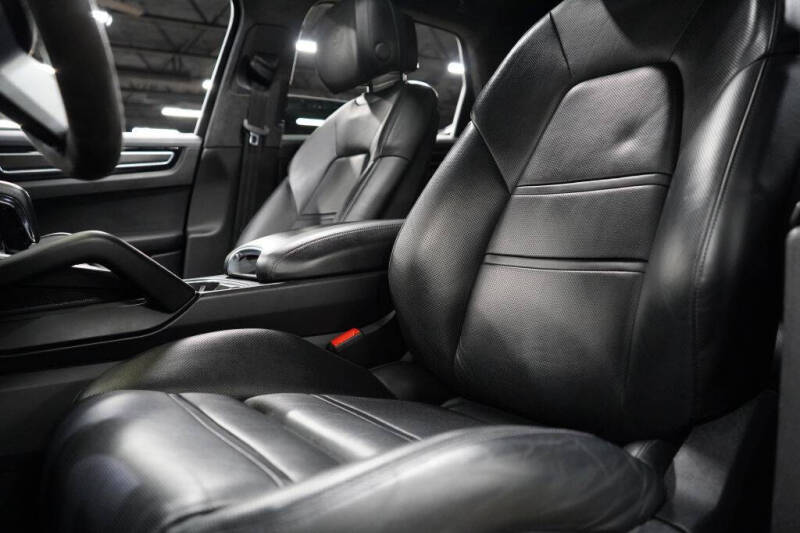 2023 Porsche Cayenne GTS