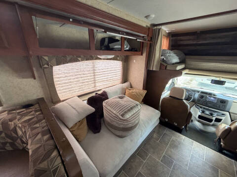 2012 Forest River SUNSEEKER 3010DS