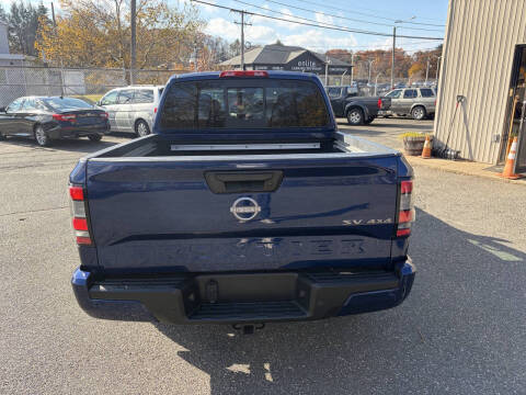 2022 Nissan Frontier SV