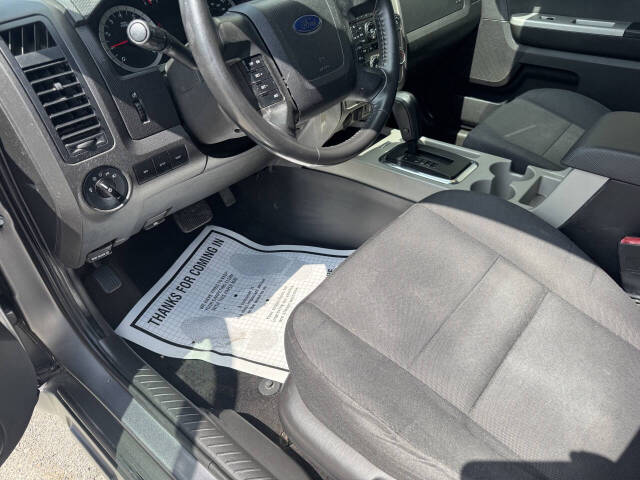 Image 4 of 2012 Ford Escape