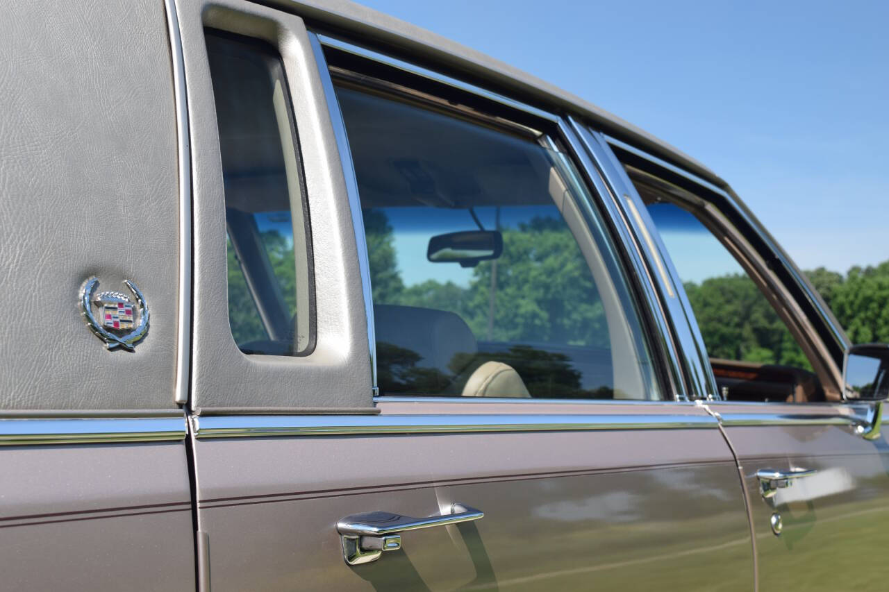 1991 Cadillac Brougham 73