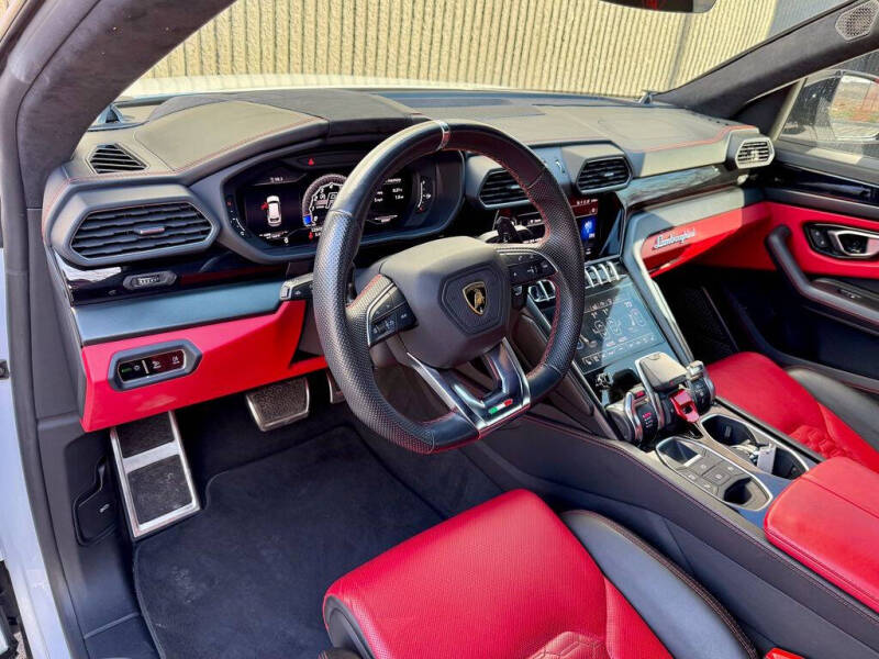 2021 Lamborghini Urus