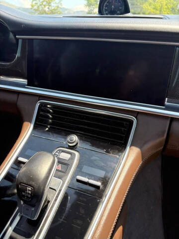 2017 Porsche Panamera