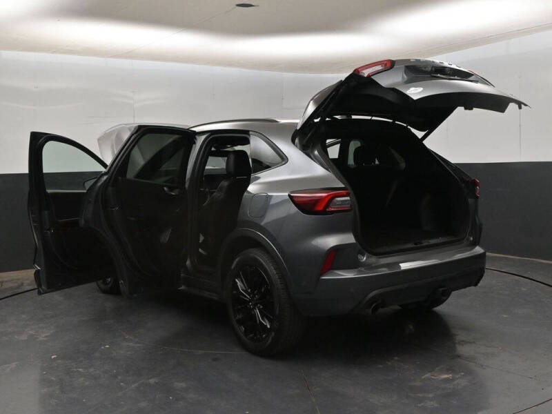 2023 Ford Escape ST-Line Elite
