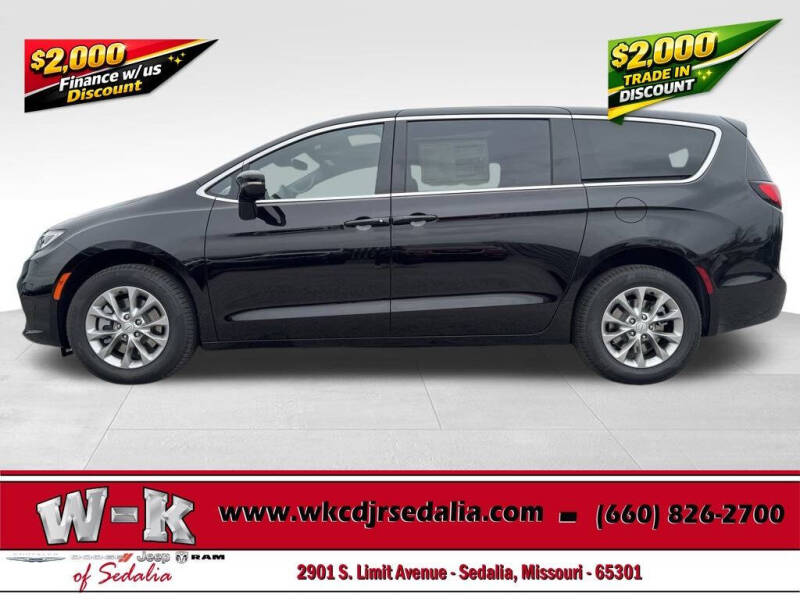 2026 Chrysler Pacifica Select