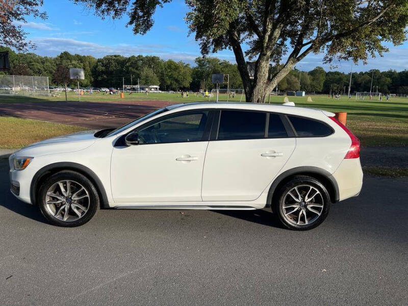 2015 Volvo V60 Cross Country T5