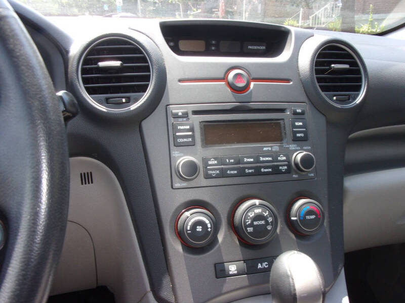 2008 Kia Rondo EX