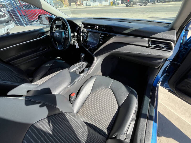 2019 Toyota Camry SE