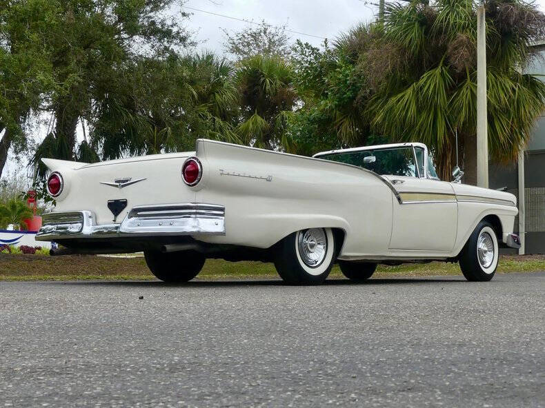1957 Ford Fairlane