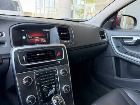 2015 Volvo V60 T5 Drive-E Premier