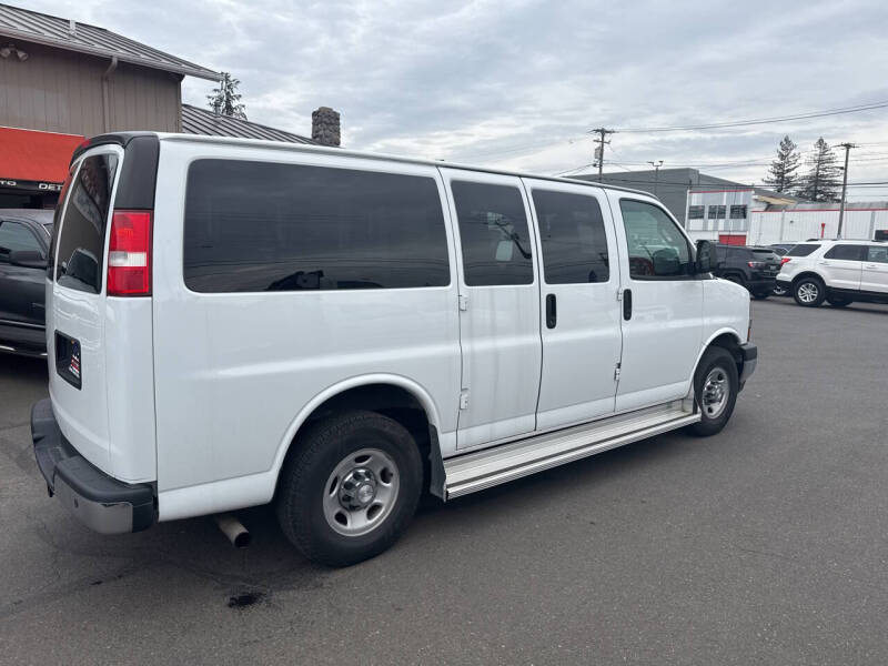 2017 Chevrolet Express LT 3500